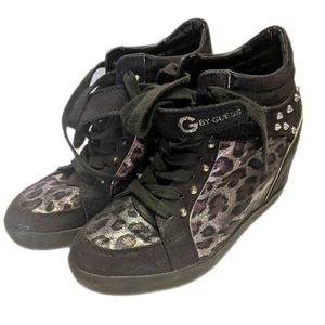 G by Guess Black and Silver Leopard Print Sneakers 8.5